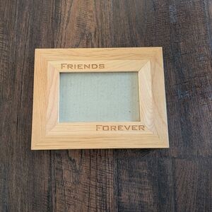Friends Forever Wooden 4x6 Photo Frame